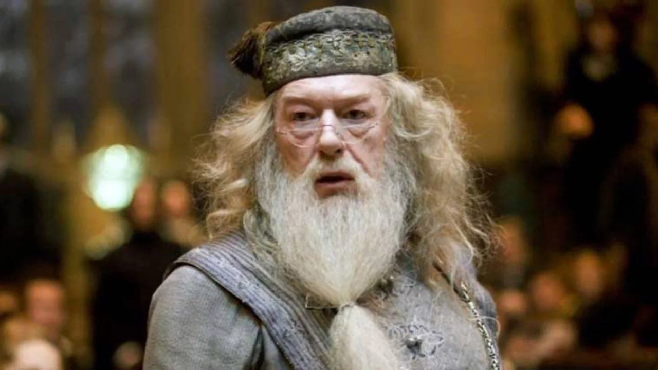 Michael Gambon interpretando Albus Dumbledore